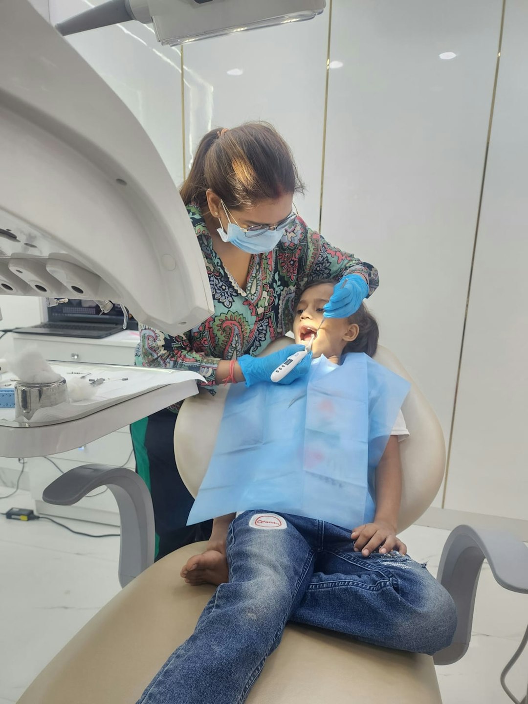 Achieve a flawless smile with veneers and cosmetic dental treatments at Dr. Tondon Dental Speciality Clinic, Hazratganj’s trusted name for smile makeovers. Correct chipped, stained, or uneven teeth with custom-designed veneers for a natural, radiant look. Whether you need teeth reshaping or full cosmetic enhancements, Dr. Tondon ensures personalized care to enhance your confidence. Visit us today for a consultation! https://g.co/kgs/mD3cdGE